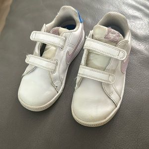 Girls Nike sneakers size 10c